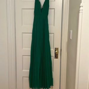 Gorgeous Kelly green dress